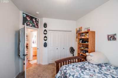 Home For Sale in Creswell, Oregon