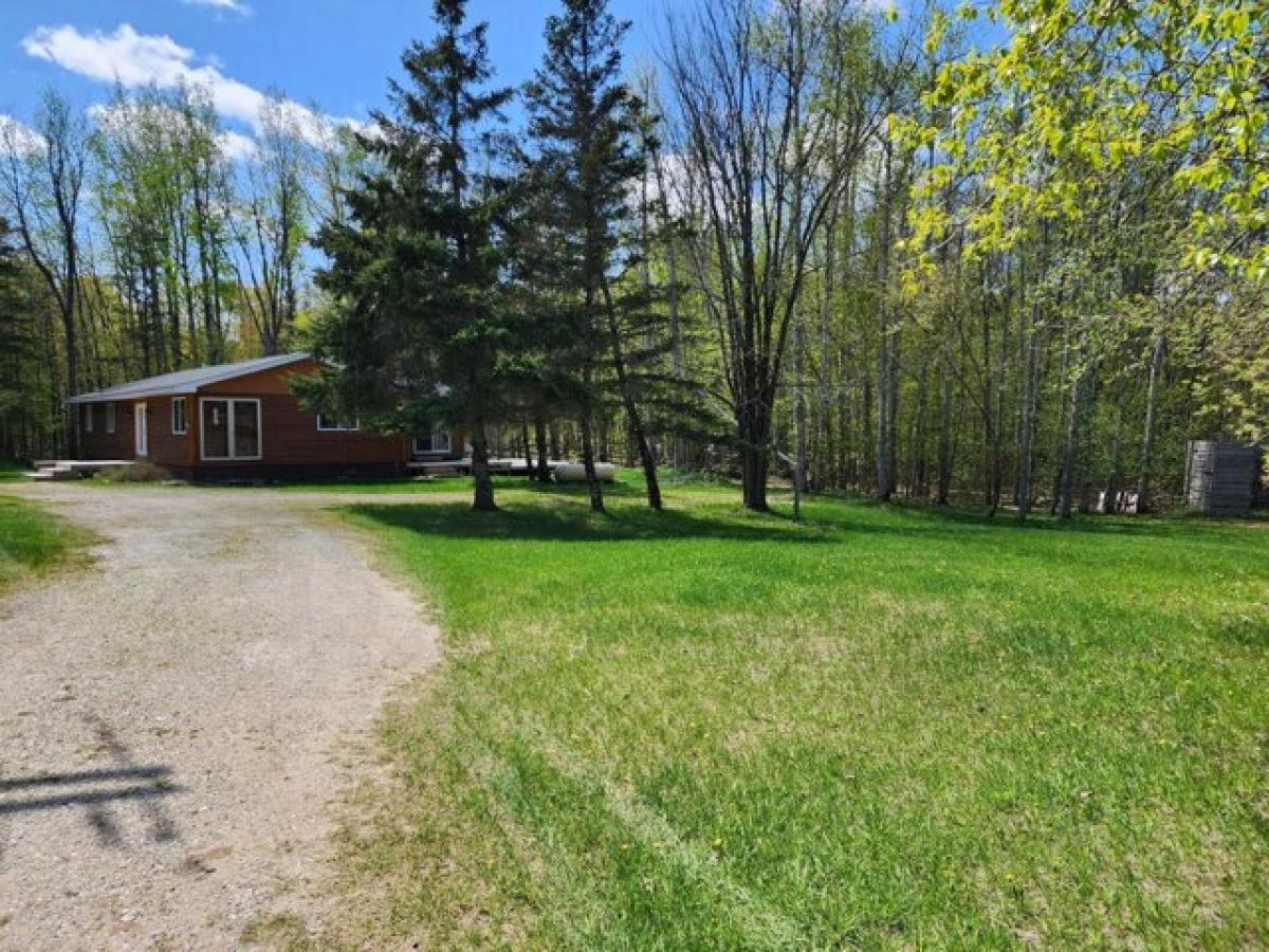 Picture of Home For Sale in Hessel, Michigan, United States