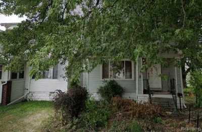 Home For Sale in Wyandotte, Michigan