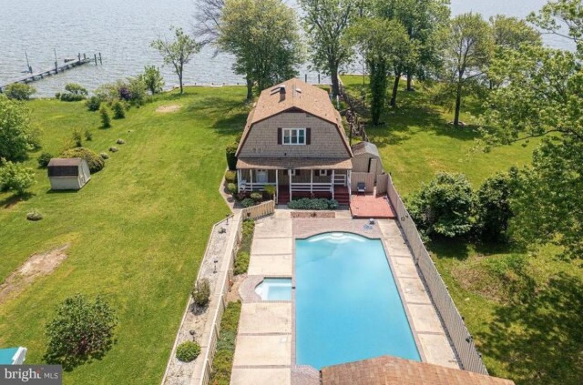 Picture of Home For Sale in Middle River, Maryland, United States