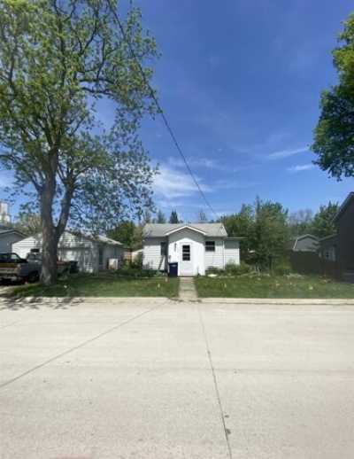 Home For Sale in La Porte City, Iowa