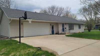 Home For Sale in Marshall, Minnesota