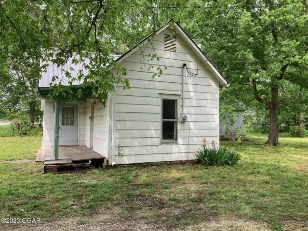 Picture of Home For Sale in Lamar, Missouri, United States