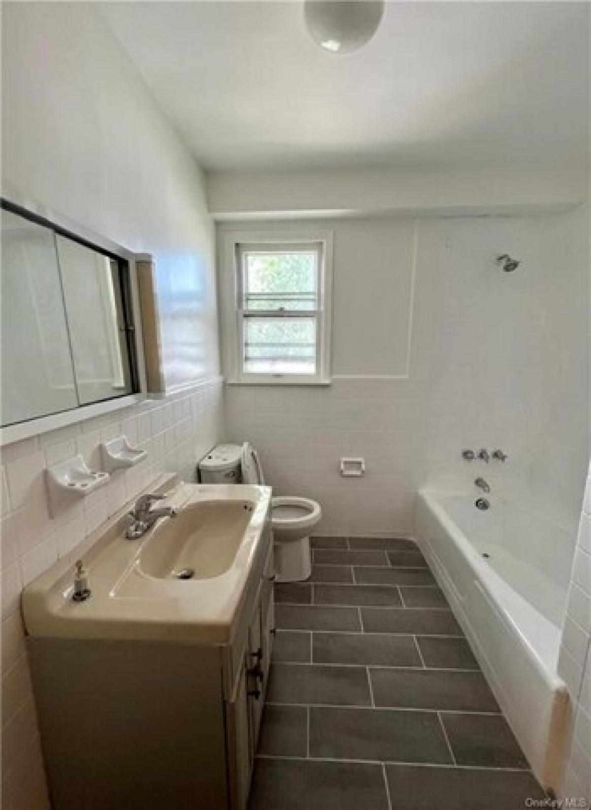 Picture of Home For Rent in Yonkers, New York, United States