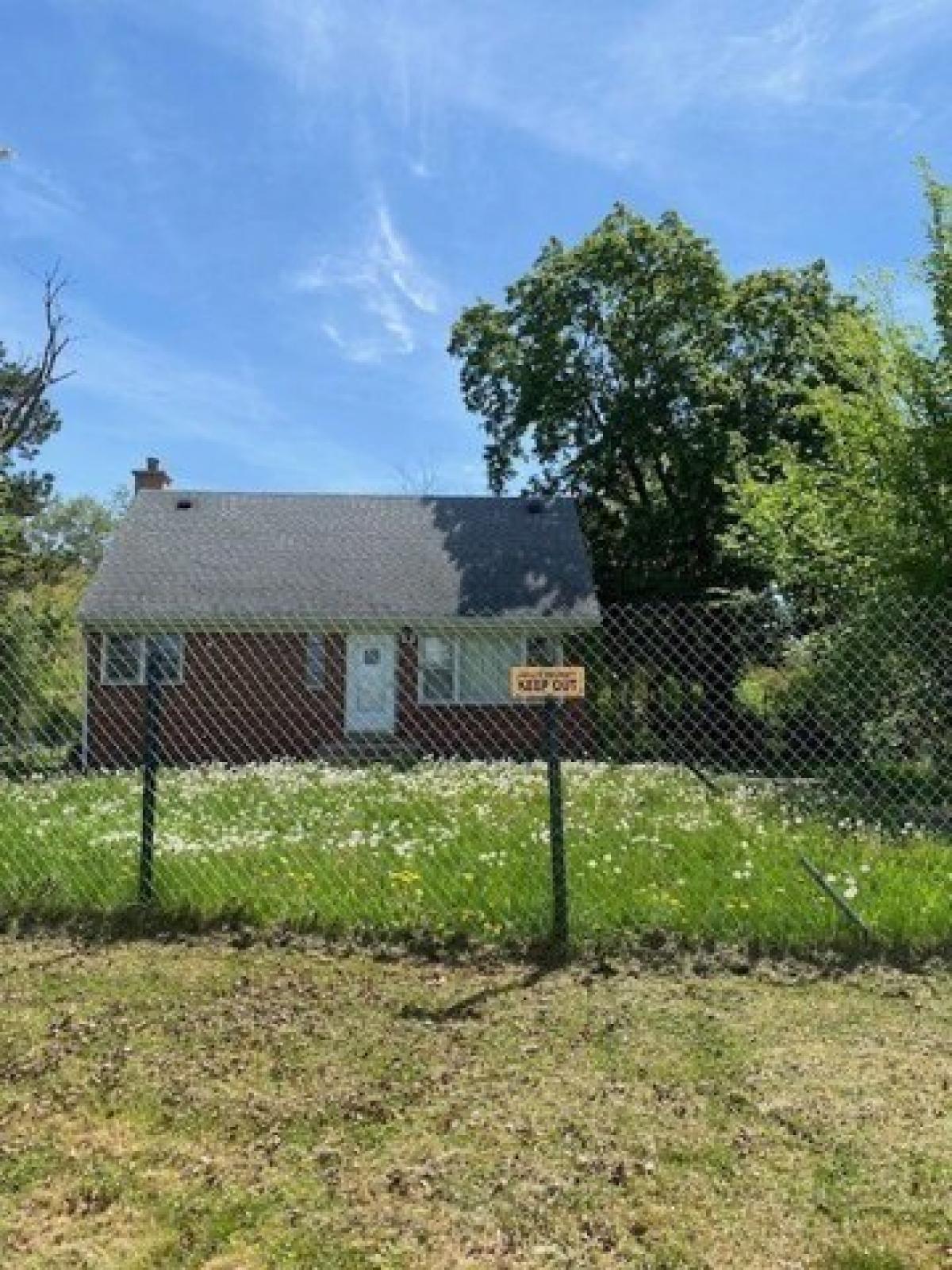 Picture of Home For Sale in Morton Grove, Illinois, United States