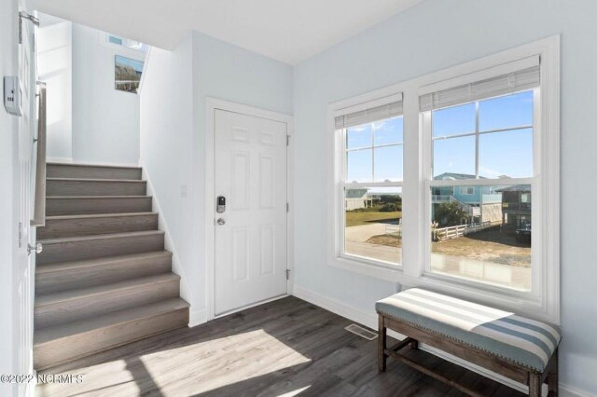 Picture of Home For Sale in Holden Beach, North Carolina, United States