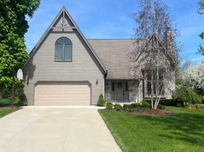 Home For Sale in West Bend, Wisconsin