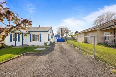 Home For Sale in Union Gap, Washington
