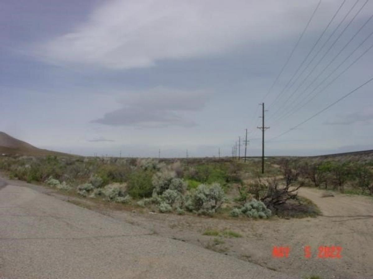 Picture of Residential Land For Sale in Doyle, California, United States