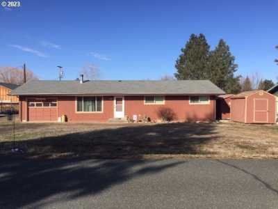 Home For Sale in Prairie City, Oregon