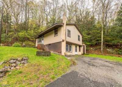 Home For Sale in Sandyston, New Jersey