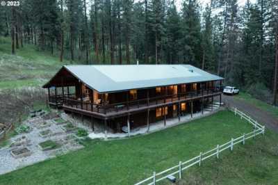 Home For Sale in Halfway, Oregon