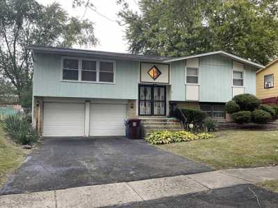Home For Sale in Sauk Village, Illinois