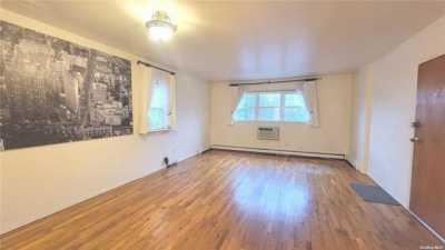 Apartment For Rent in Bayside, New York