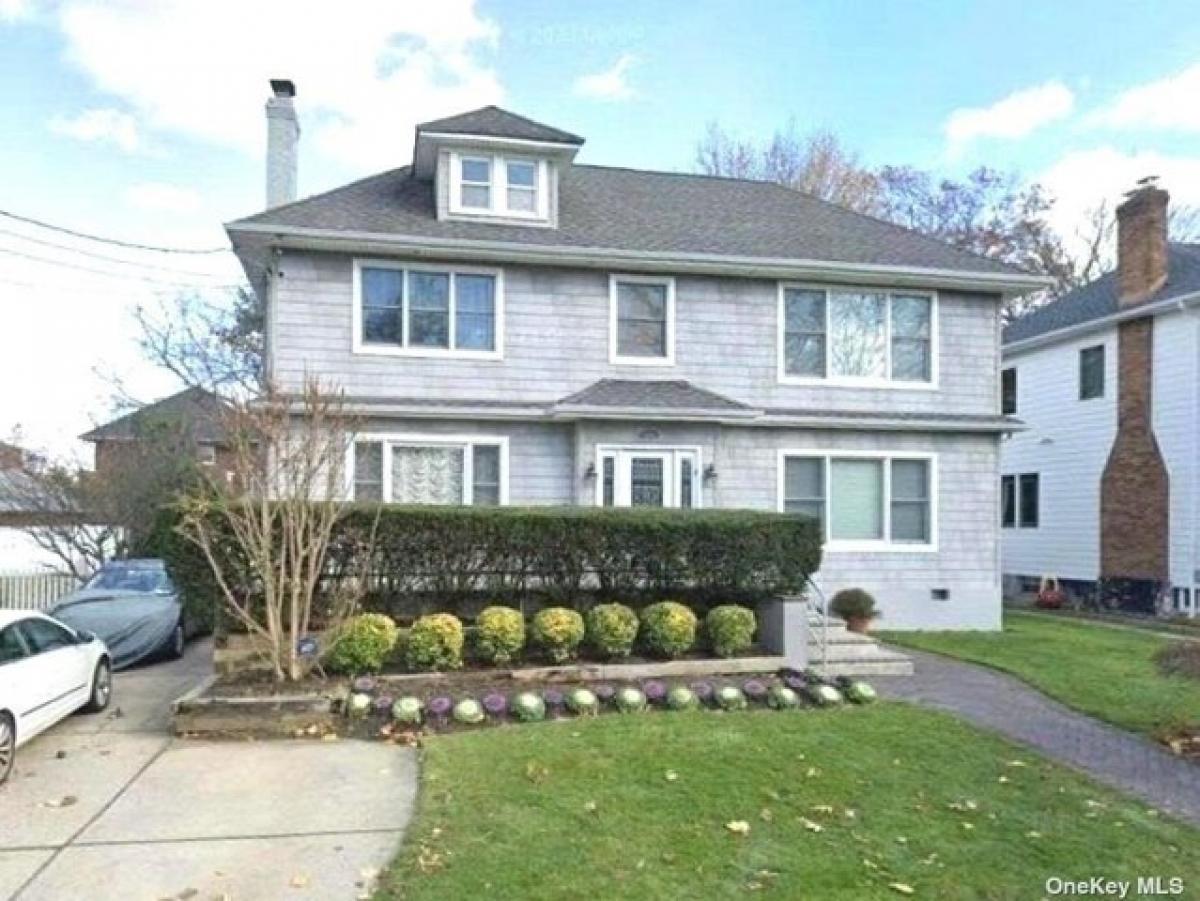Picture of Home For Sale in Woodmere, New York, United States