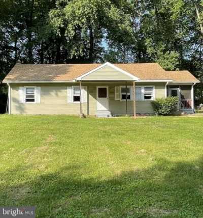Home For Sale in Hartly, Delaware