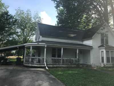 Home For Sale in Puryear, Tennessee