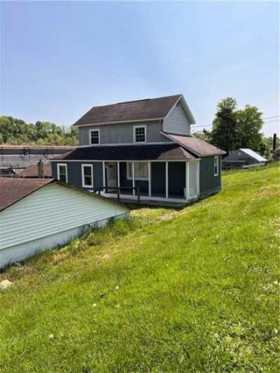 Home For Sale in Leechburg, Pennsylvania