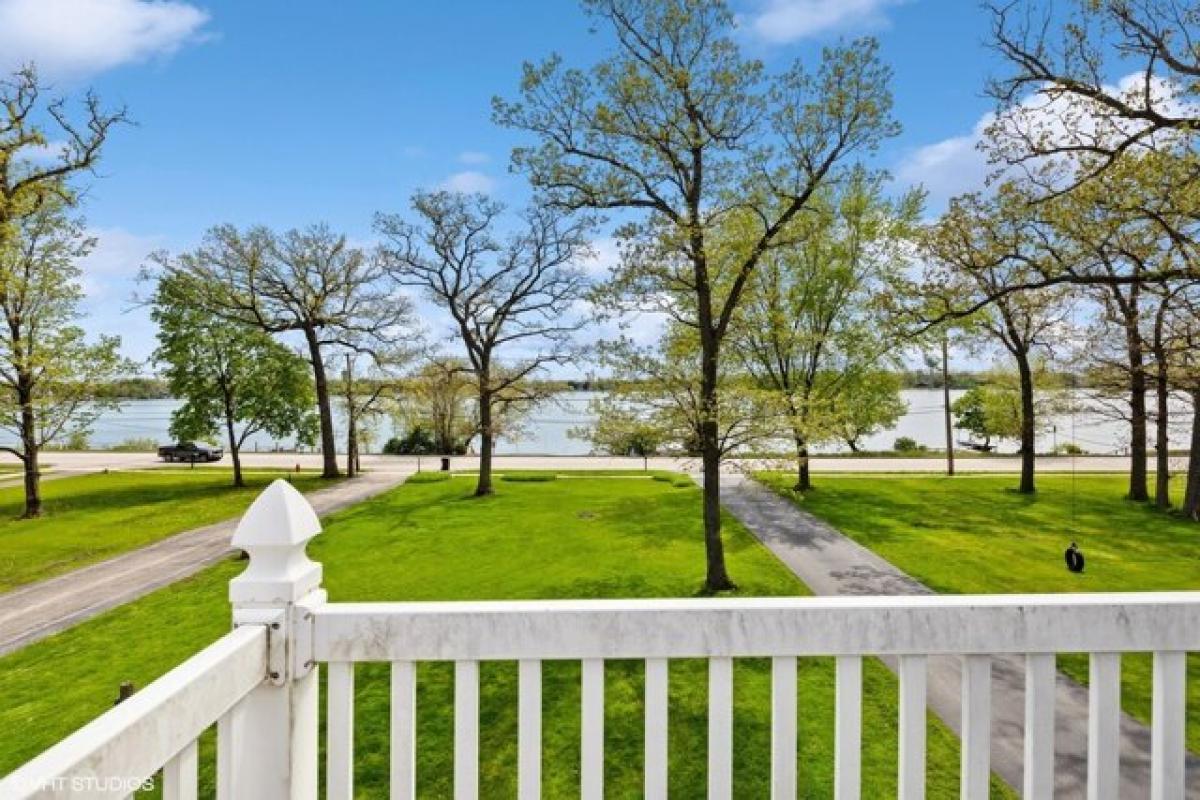 Picture of Home For Sale in Lake Zurich, Illinois, United States