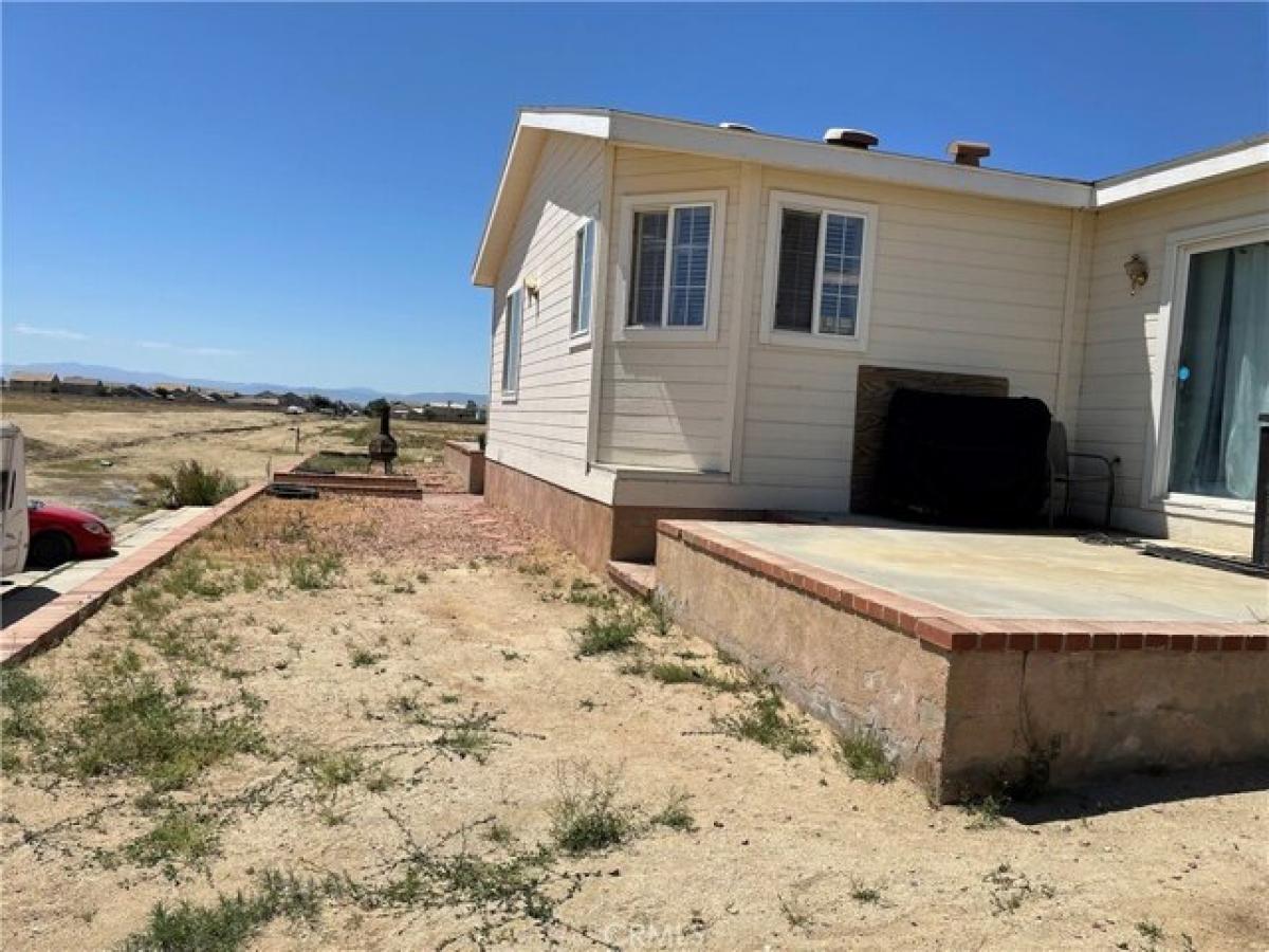 Picture of Home For Sale in Rosamond, California, United States