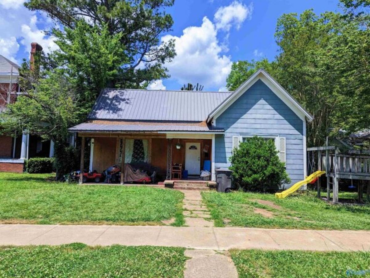 Picture of Home For Sale in Attalla, Alabama, United States