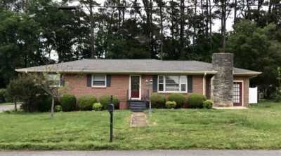 Home For Sale in Fayetteville, Tennessee