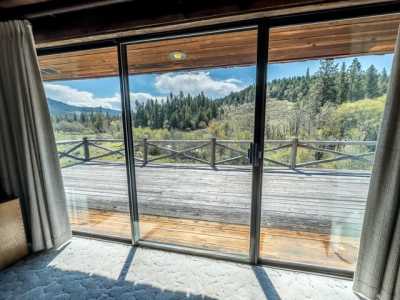 Home For Sale in Eagle Point, Oregon