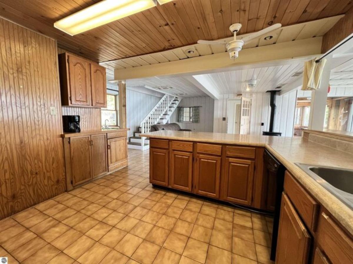Picture of Home For Sale in Beulah, Michigan, United States