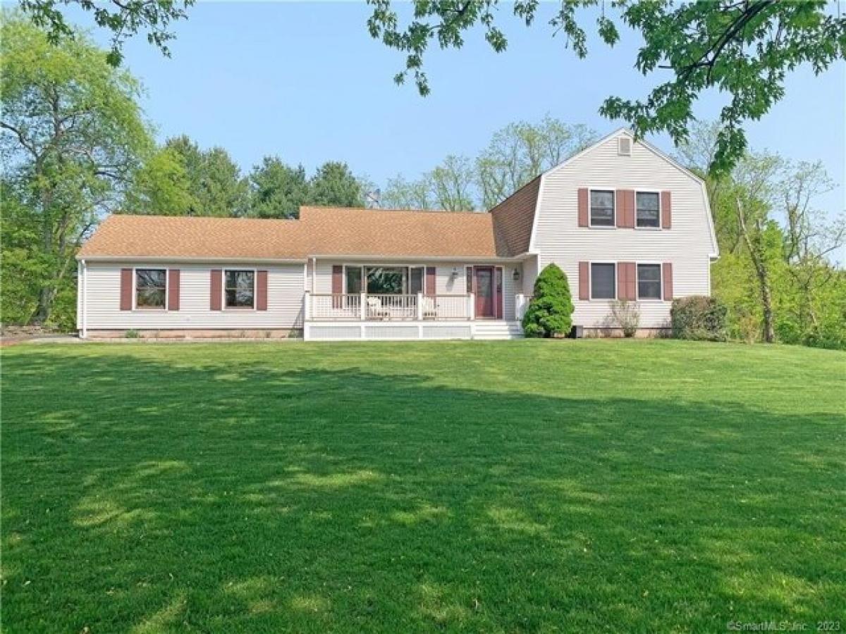 Picture of Home For Sale in Seymour, Connecticut, United States