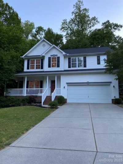 Home For Sale in Mount Holly, North Carolina