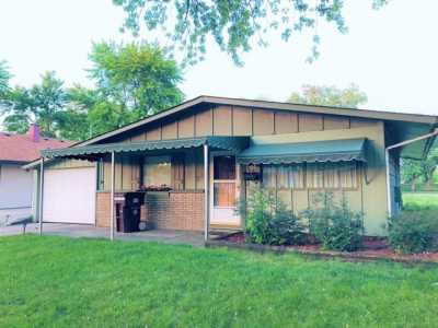 Home For Sale in Thornton, Illinois