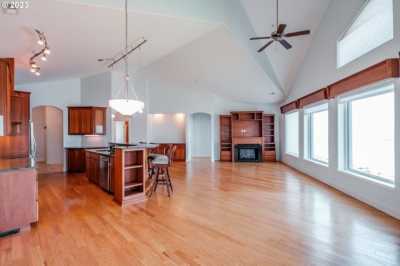 Home For Sale in Newport, Oregon