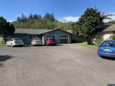 Home For Sale in Turner, Oregon