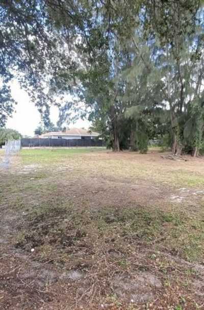 Residential Land For Sale in Miami Gardens, Florida