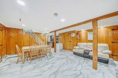 Home For Sale in Floral Park, New York