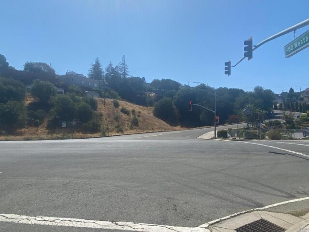 Picture of Residential Land For Sale in Crockett, California, United States
