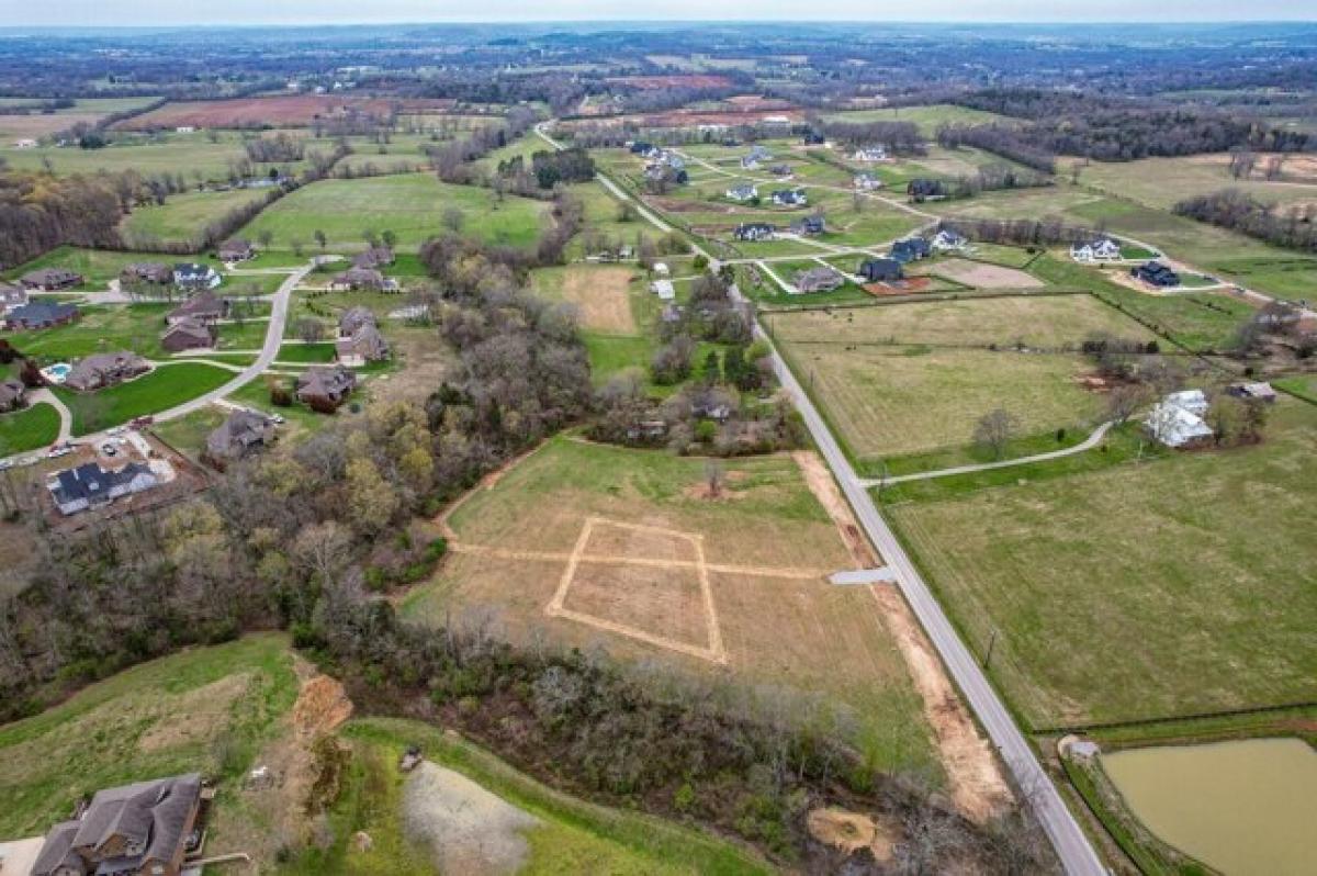 Picture of Residential Land For Sale in Thompsons Station, Tennessee, United States