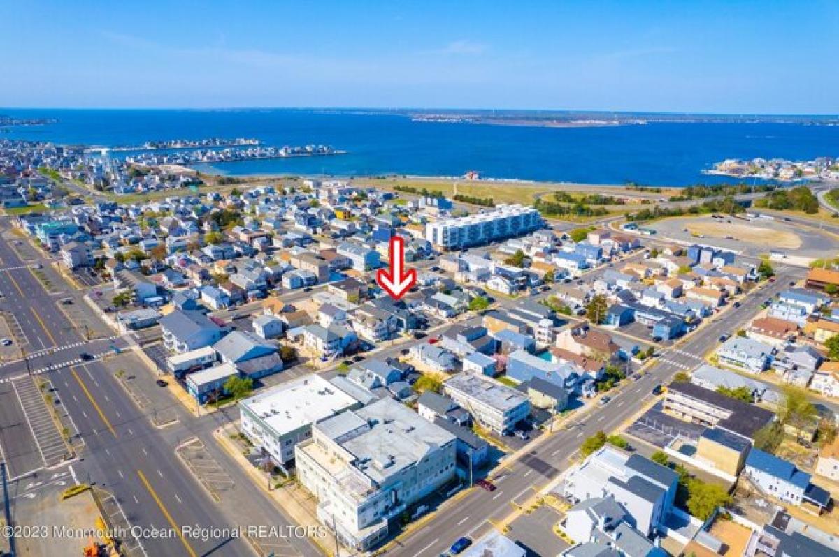Picture of Home For Sale in Seaside Heights, New Jersey, United States
