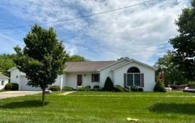 Home For Sale in Ogden, Illinois