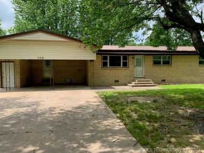 Home For Sale in Warner, Oklahoma