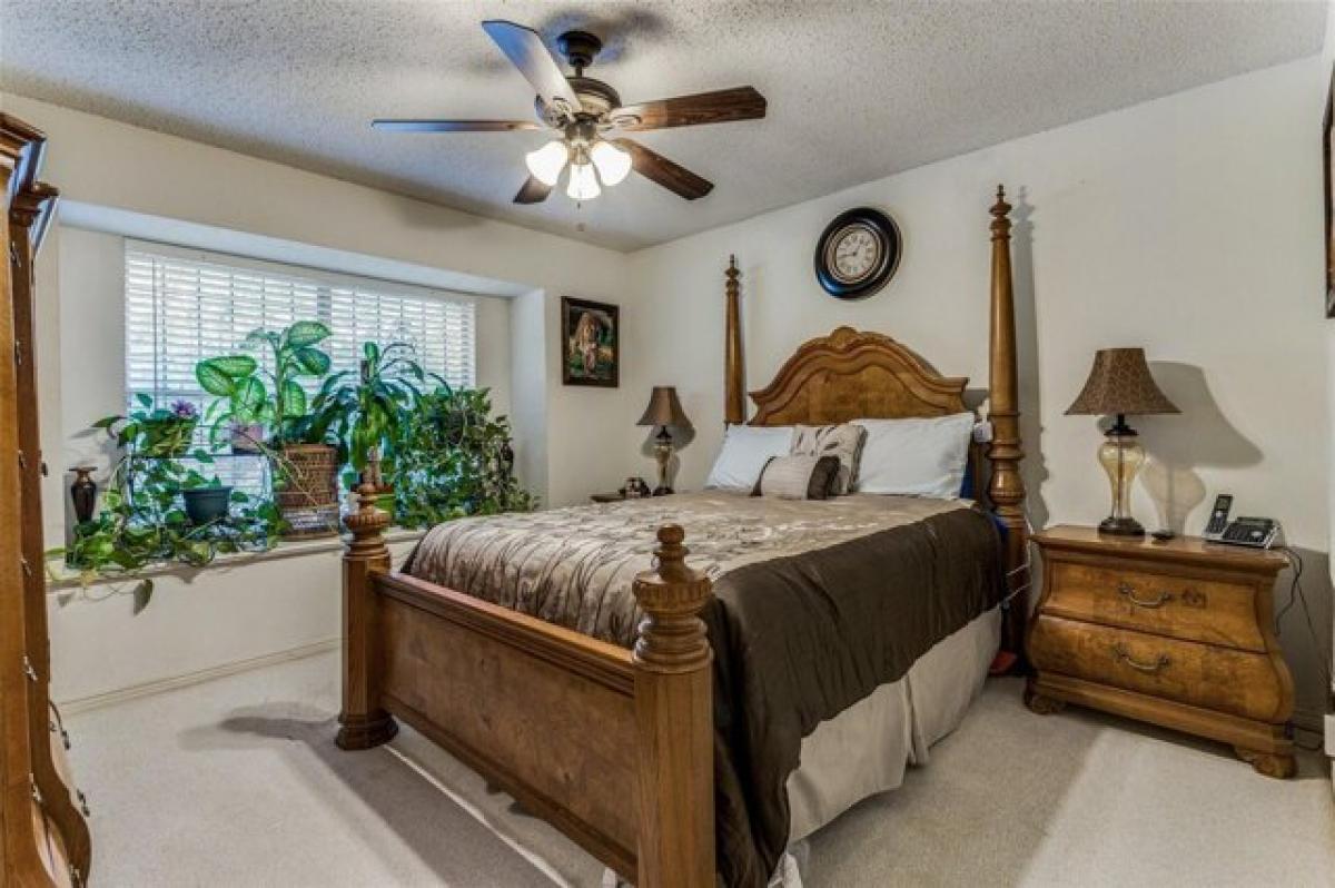 Picture of Home For Sale in Lancaster, Texas, United States