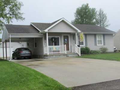 Home For Sale in Carmi, Illinois