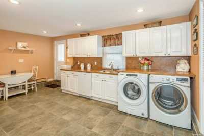 Home For Sale in Massapequa, New York