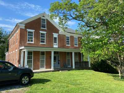 Home For Sale in Albion, Illinois