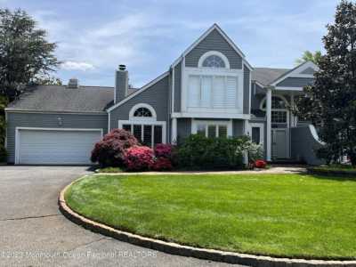 Home For Sale in Oceanport, New Jersey
