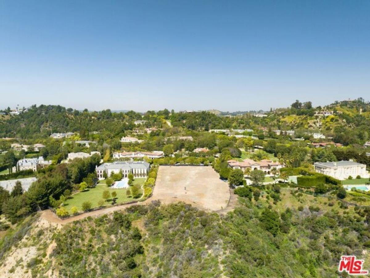 Picture of Residential Land For Sale in Beverly Hills, California, United States