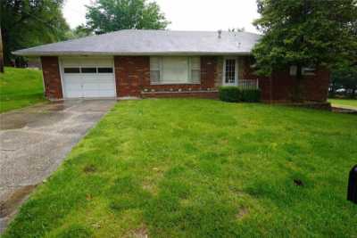 Home For Sale in Collinsville, Illinois