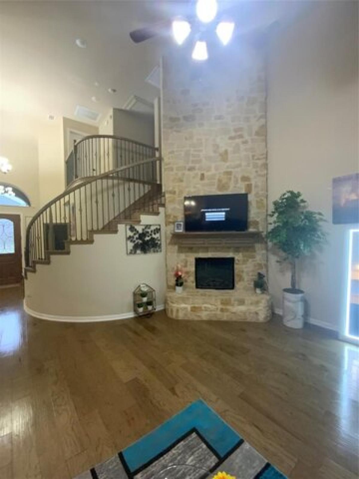Picture of Home For Sale in Red Oak, Texas, United States