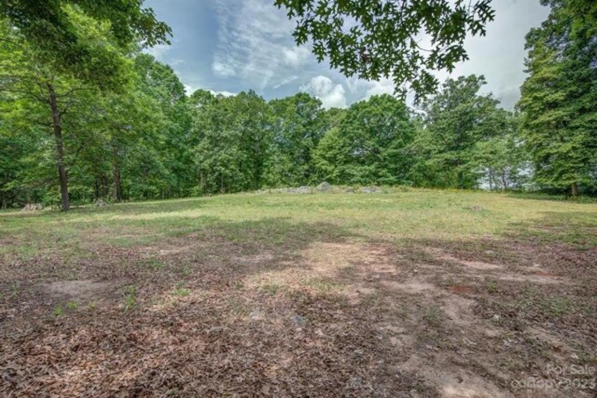 Picture of Residential Land For Sale in Mount Holly, North Carolina, United States