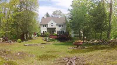 Home For Sale in Brookfield, Connecticut